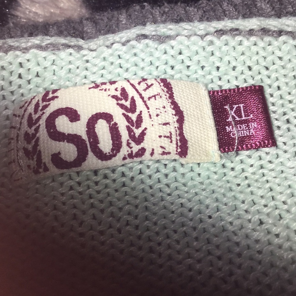 Sweater - Picture 3 of 3